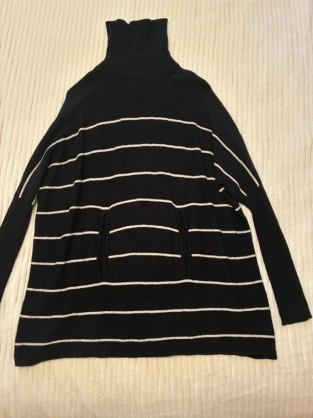 Garnet Hill Size Medium Cashmere/Wool Blend Sweater Black w/White Stripes
